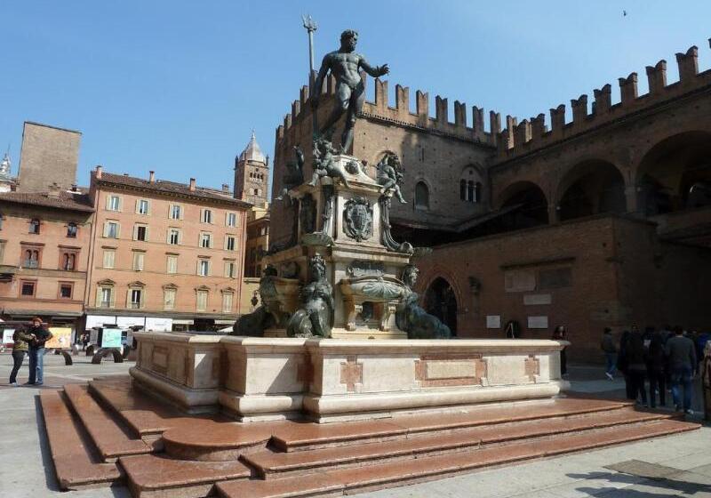 هتل Marco Polo Self Check In