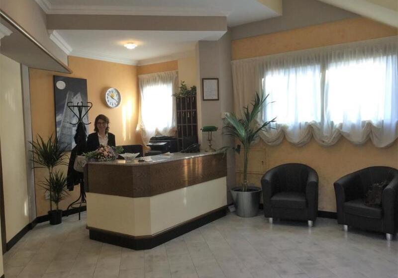 هتل Marco Polo Self Check In