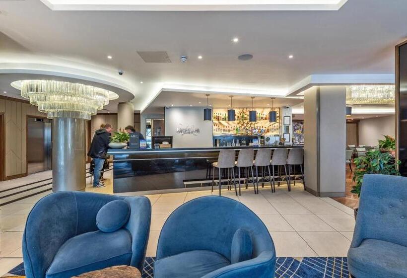 Отель Mercure Edinburgh Haymarket