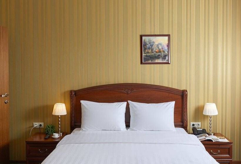 Mirros Hotel Moscow Kremlin