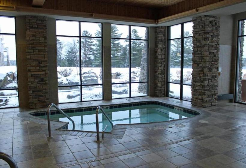 فندق Northernaire Resort