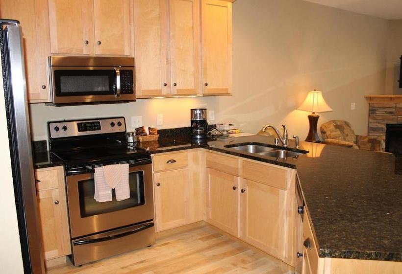 فندق Northernaire Resort