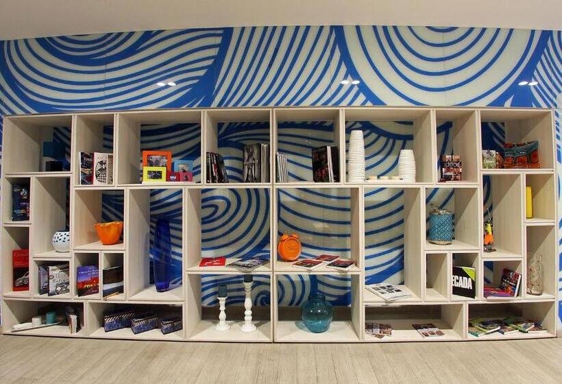 호텔 One Periferico Sur