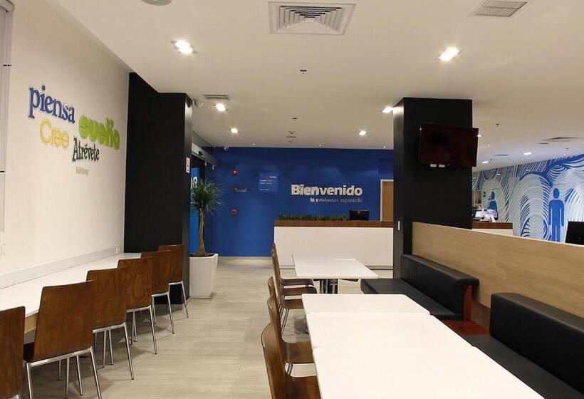 ホテル One Periferico Sur