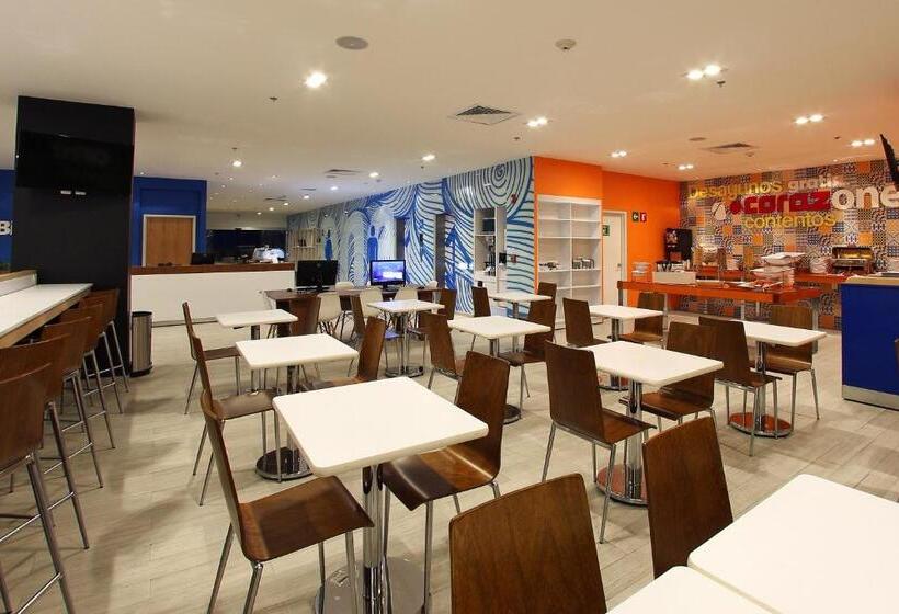 호텔 One Periferico Sur