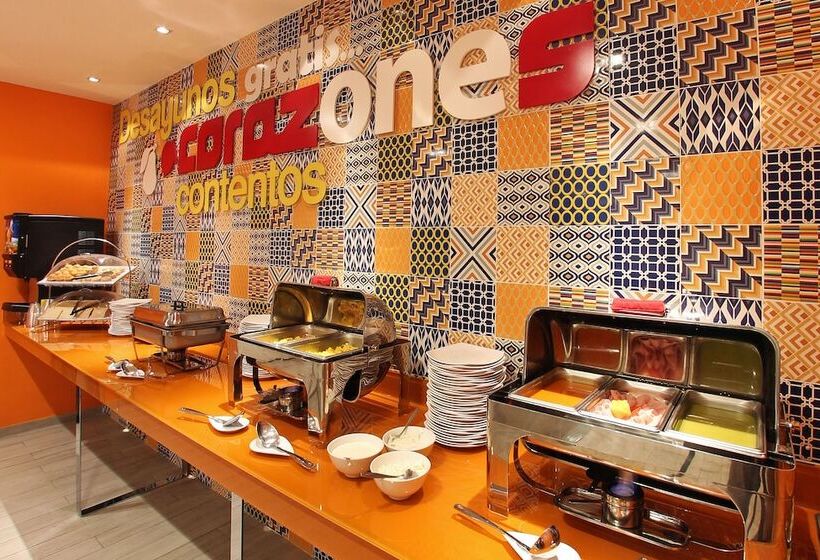 호텔 One Periferico Sur