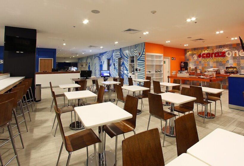 ホテル One Periferico Sur