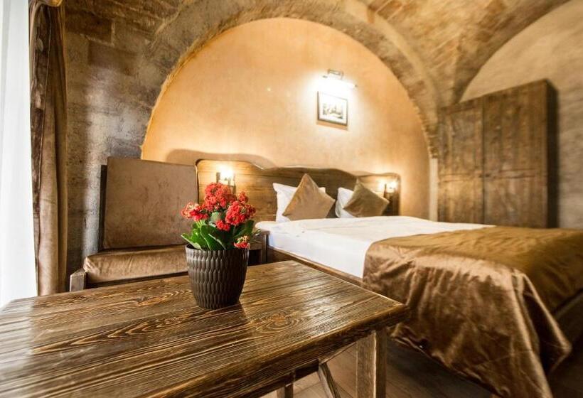 هتل Passage Boutique