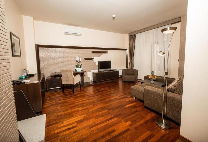 هتل Passage Boutique