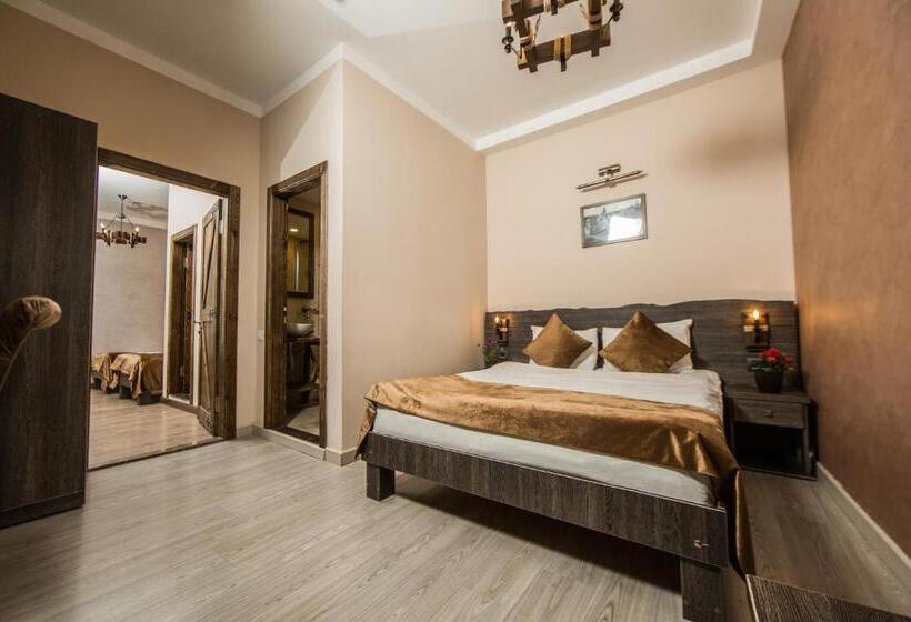 هتل Passage Boutique