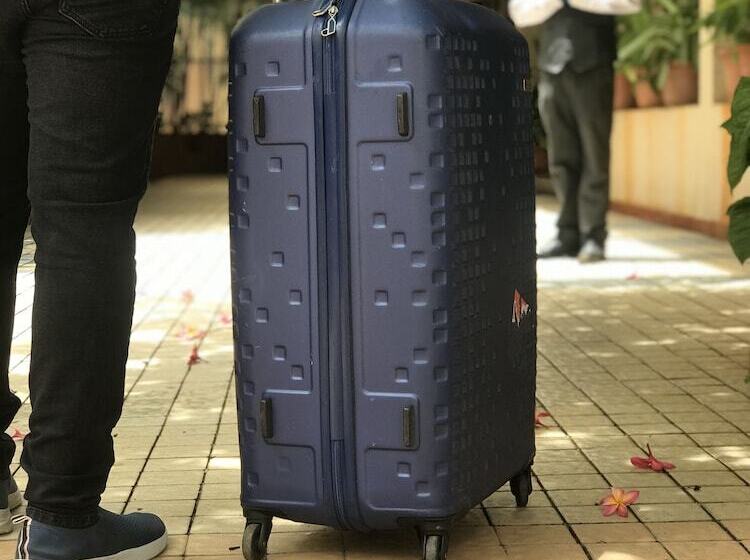 فندق Pearlsuites