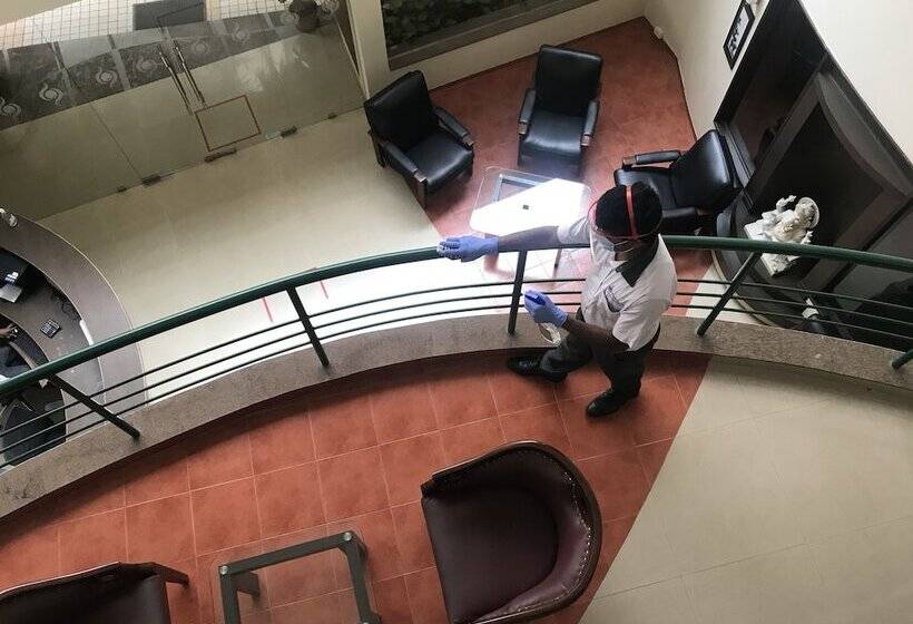 فندق Pearlsuites