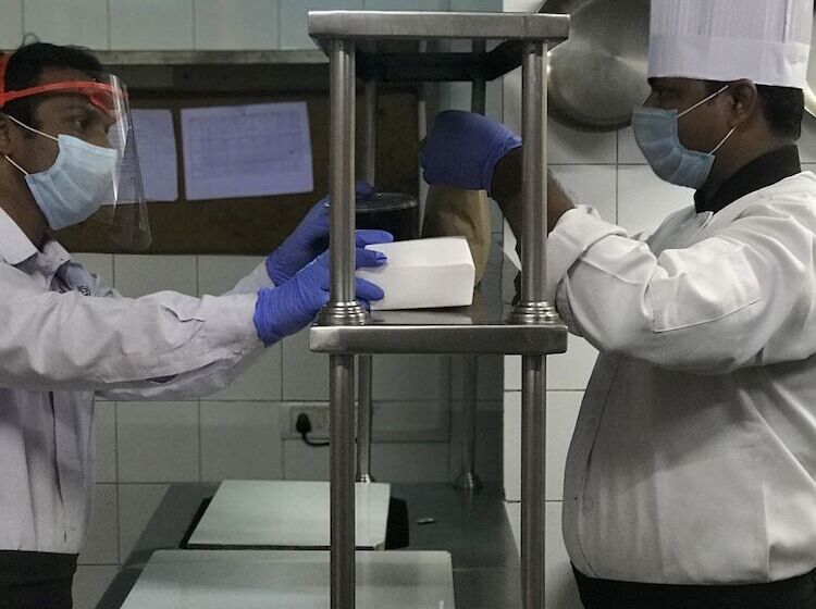 فندق Pearlsuites