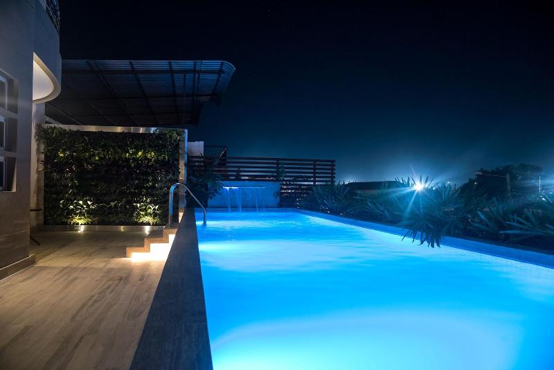 هتل Perla Spondylus