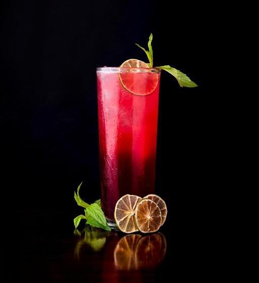 هتل Perla Spondylus