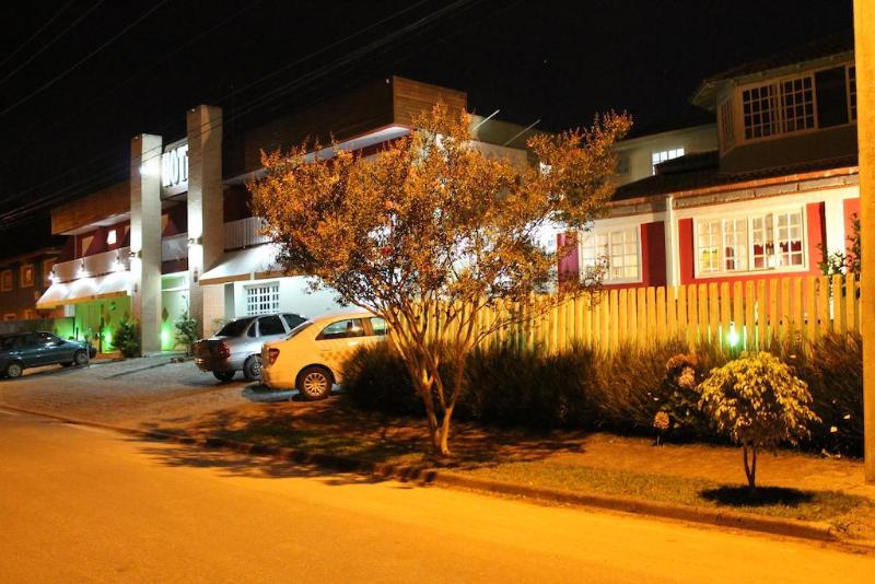 Отель Pousada Do Anhangava