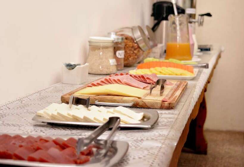 Отель Pousada Do Anhangava