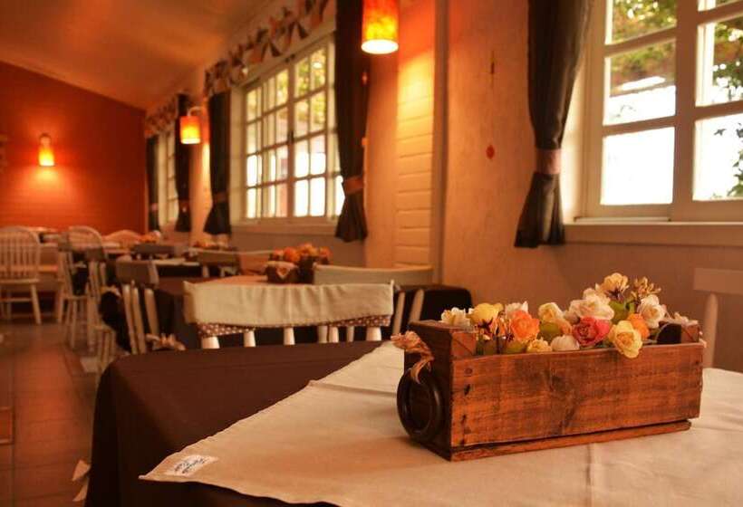 Отель Pousada Do Anhangava