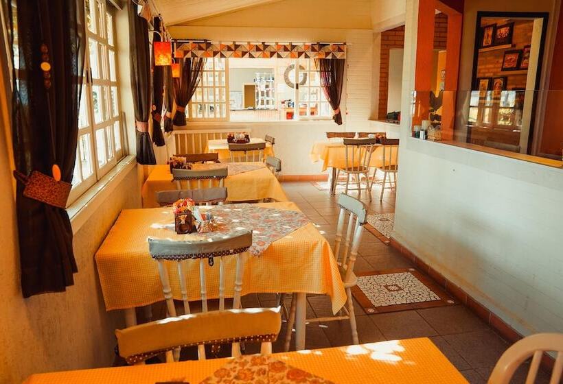 Отель Pousada Do Anhangava