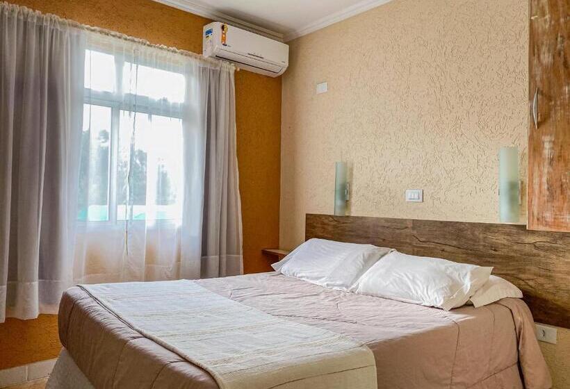 Отель Pousada Do Anhangava