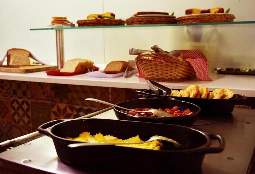 Отель Pousada Do Anhangava