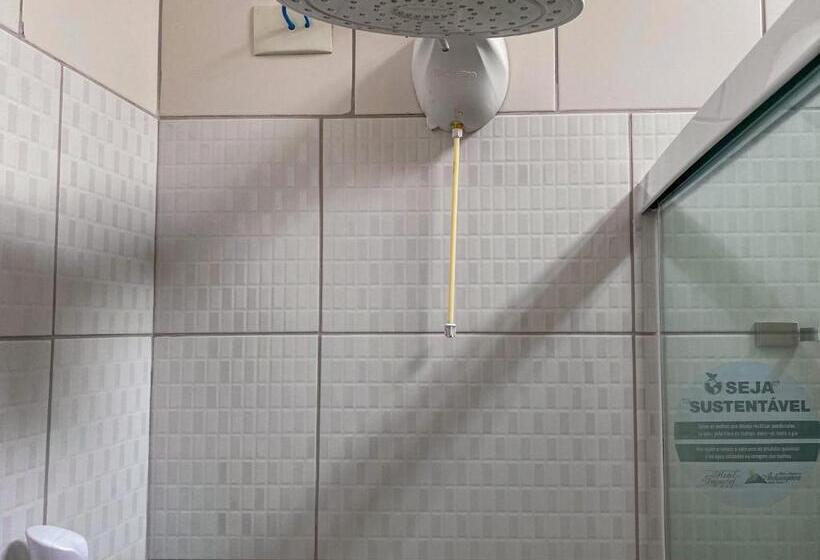 Отель Pousada Do Anhangava