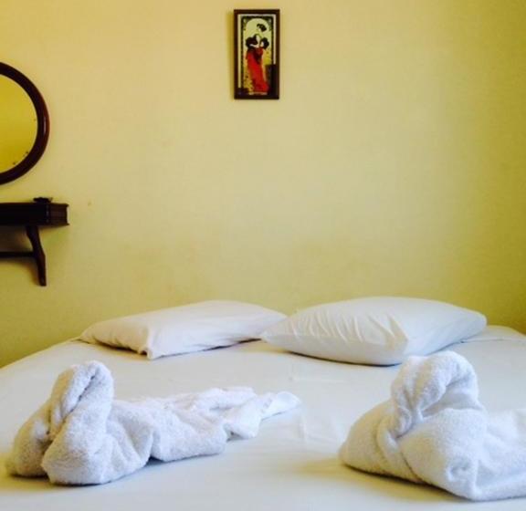 هتل Nova Pousada Do Canal