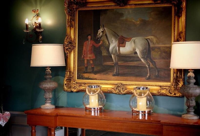 Отель Racket Hall Country House