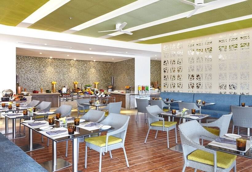 Radisson Hotel Kandy