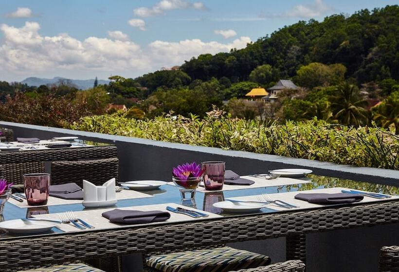 Radisson Hotel Kandy