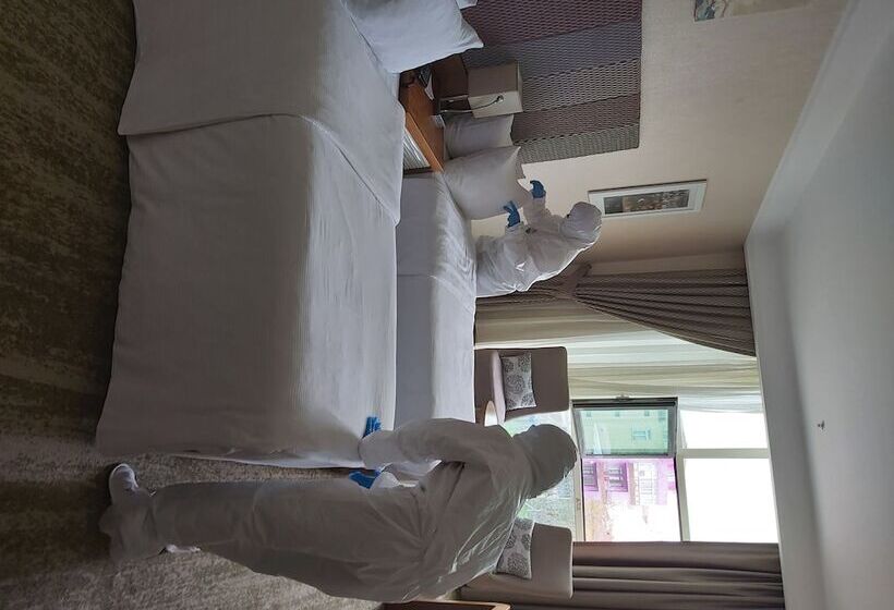 בית מלון כפרי Ramada By Wyndham Gemli̇k