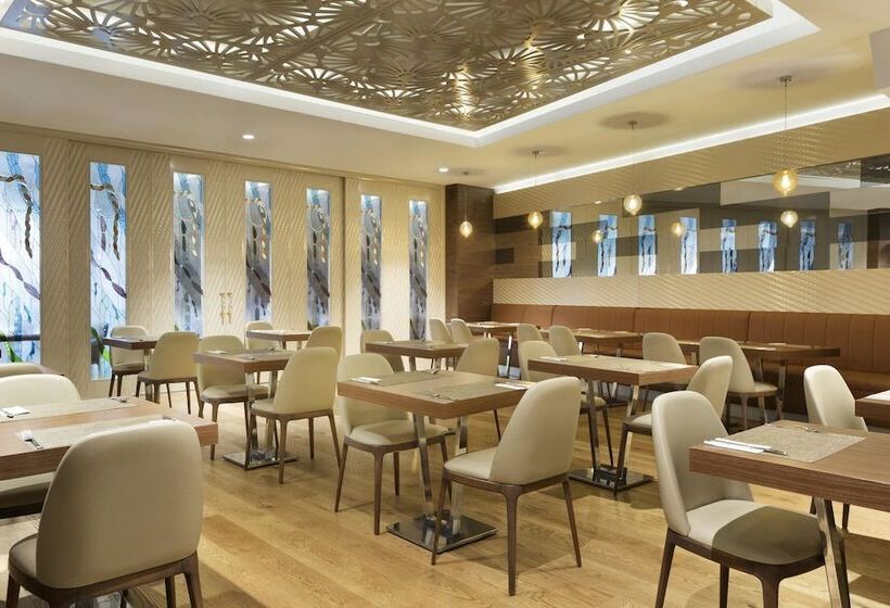 בית מלון כפרי Ramada By Wyndham Gemli̇k