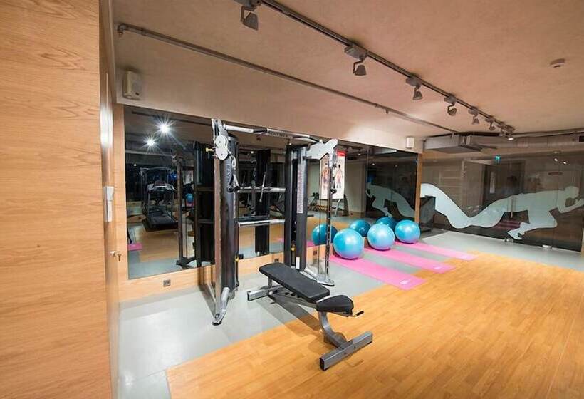 בית מלון כפרי Ramada By Wyndham Gemli̇k