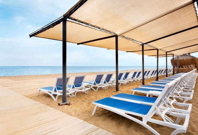 Отель Ramada Resort Side