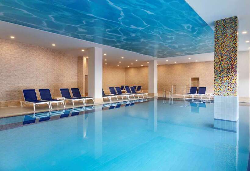 Отель Ramada Resort Side