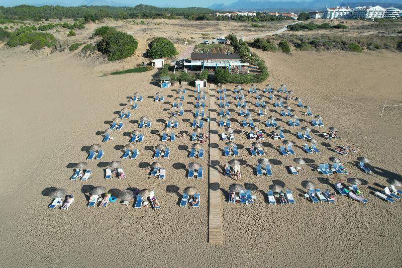 Отель Ramada Resort Side