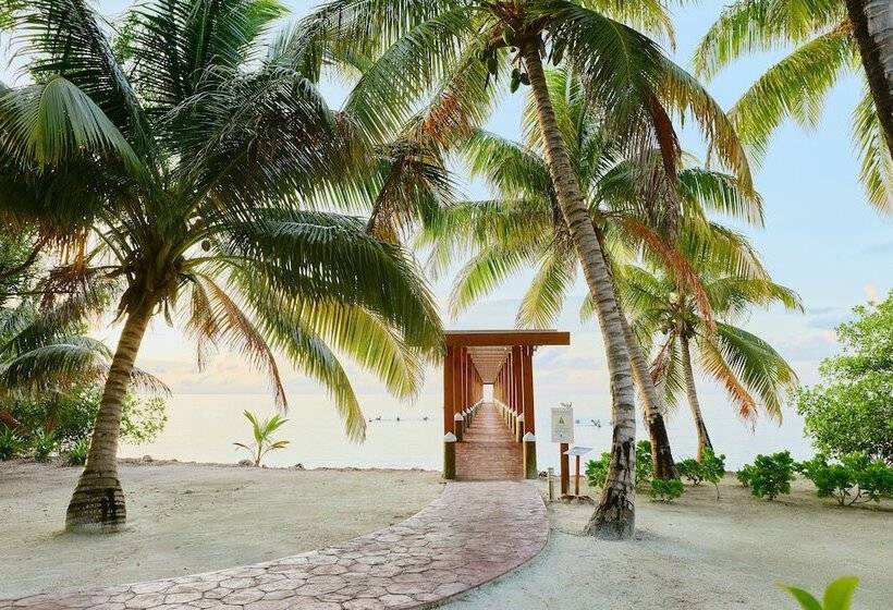 בית מלון כפרי Ray Caye Private Island Resort