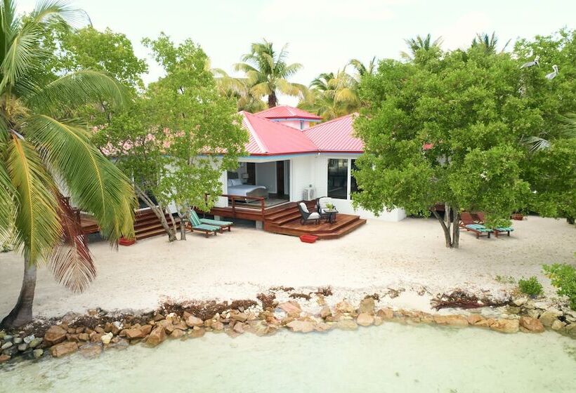 בית מלון כפרי Ray Caye Private Island Resort