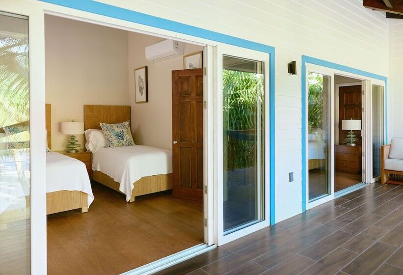 בית מלון כפרי Ray Caye Private Island Resort