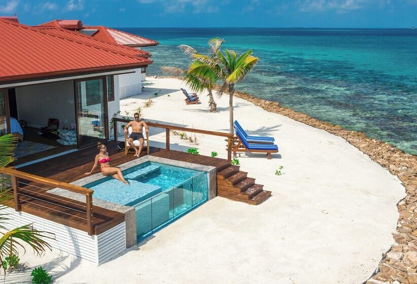 בית מלון כפרי Ray Caye Private Island Resort