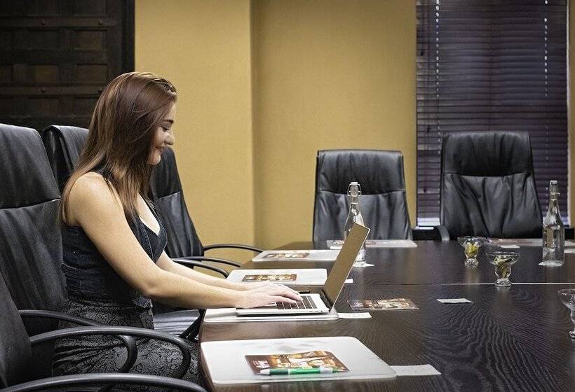 Royal Elephant Hotel & Conference Centre