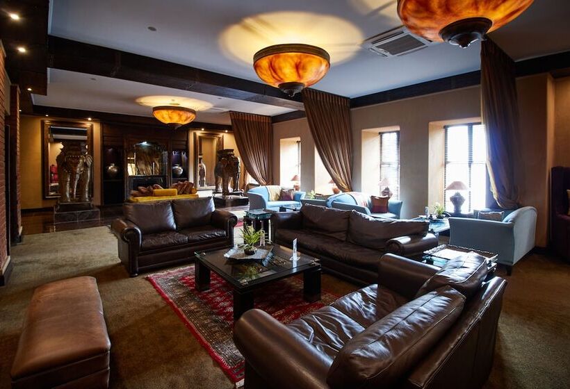 Royal Elephant Hotel & Conference Centre