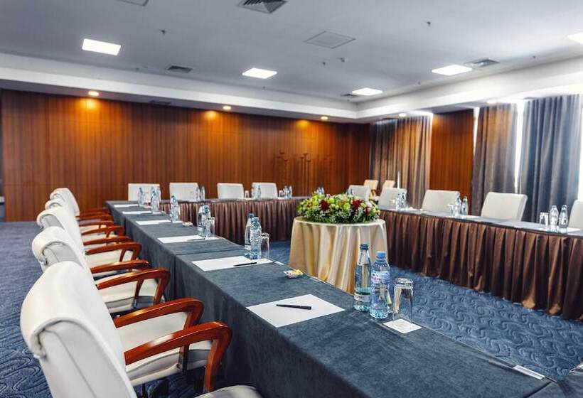 هتل S & Preference Hualing Tbilisi