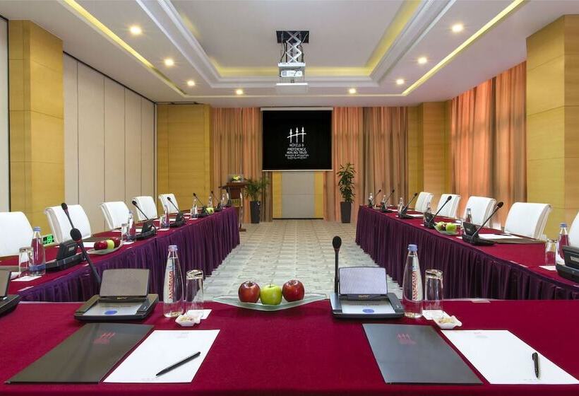 هتل S & Preference Hualing Tbilisi