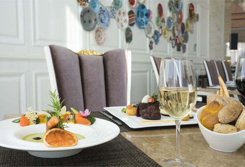 هتل S & Preference Hualing Tbilisi