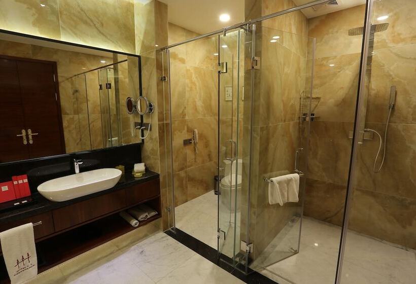 هتل S & Preference Hualing Tbilisi