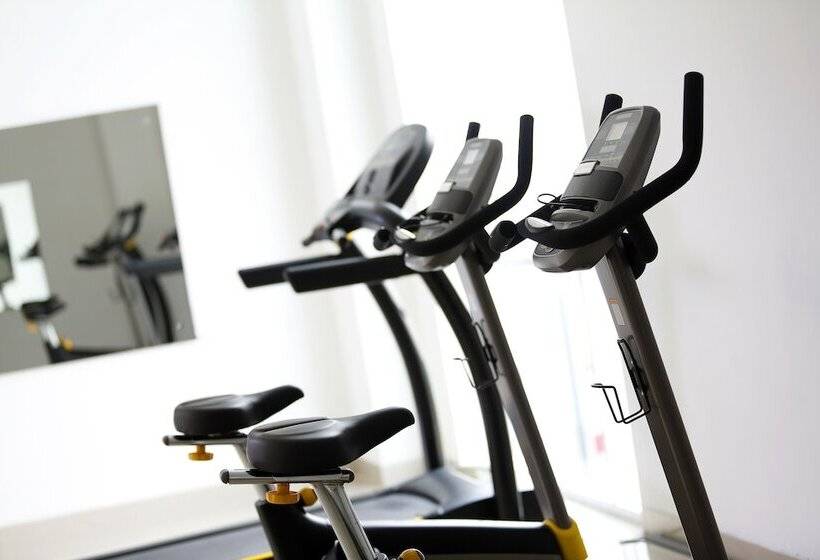 בית מלון כפרי Santika Cikarang