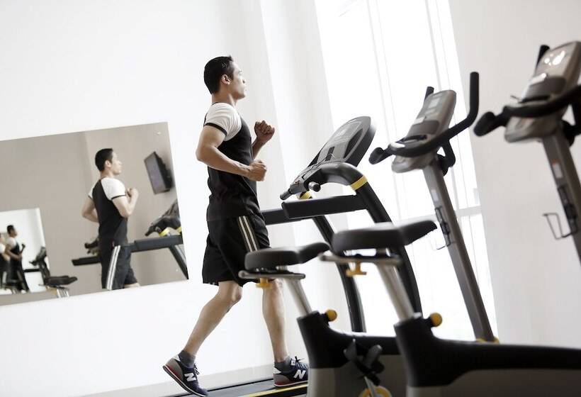 בית מלון כפרי Santika Cikarang