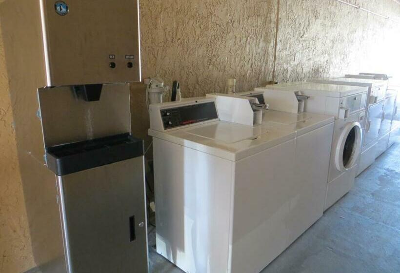 Отель Seasons Florida Resort