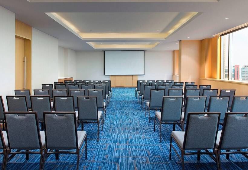 هتل Sheraton Hyderabad